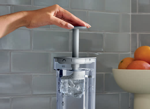 2. Fill and dock water reservoir